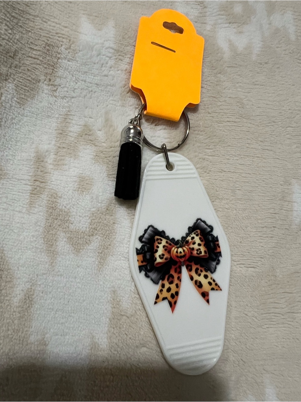 Pumpkin Ribbon Keychain 🎀 - Picture 2 of 4